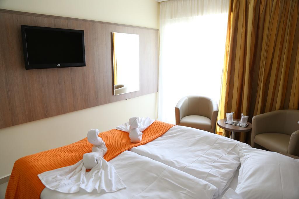 Hotel Piccadilly ママイア 部屋 写真